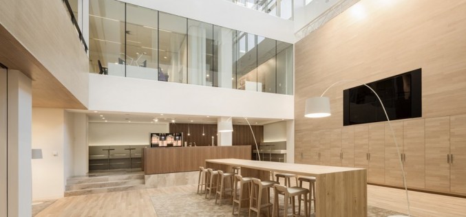 Реконструкция и дизайн интерьеров офисов  нотариальное бюро, расположенных в Гааге, Нидерланды.