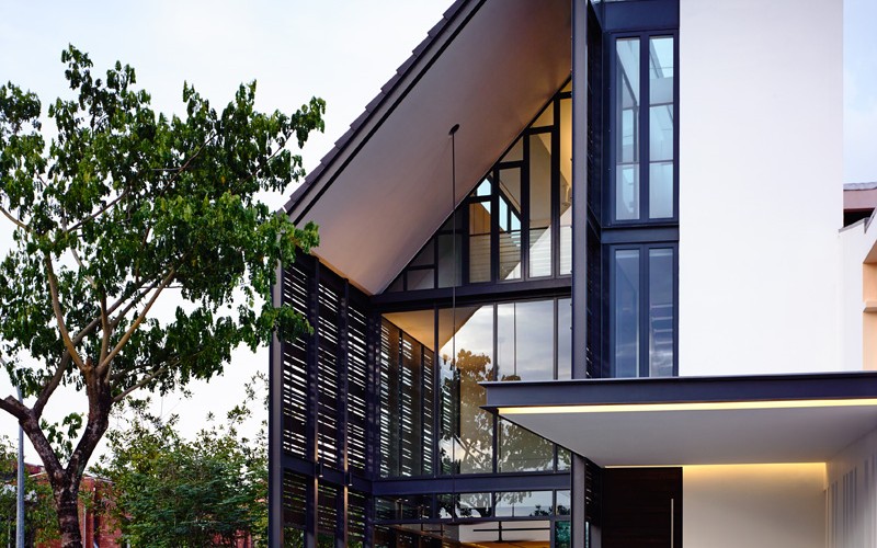 A Corner Terrace House For A Family In Singapore