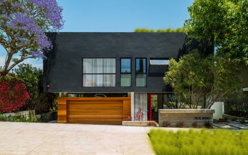 Этот Новый Дом В Лос-Анджелесе Был Разработан С Террасой На Крыше, Который Имеет Вид На 360 Градусов