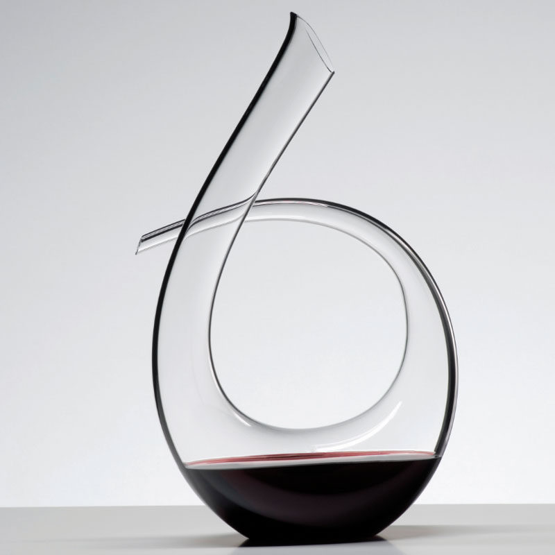 10 Unique Modern Wine Decanters // Keep your bottle of wine looking fine in this beautiful curved glass decanter.