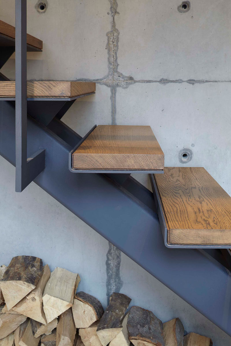 Stairs Design Idea - Combine Wood And Metal For A Warm Industrial Look