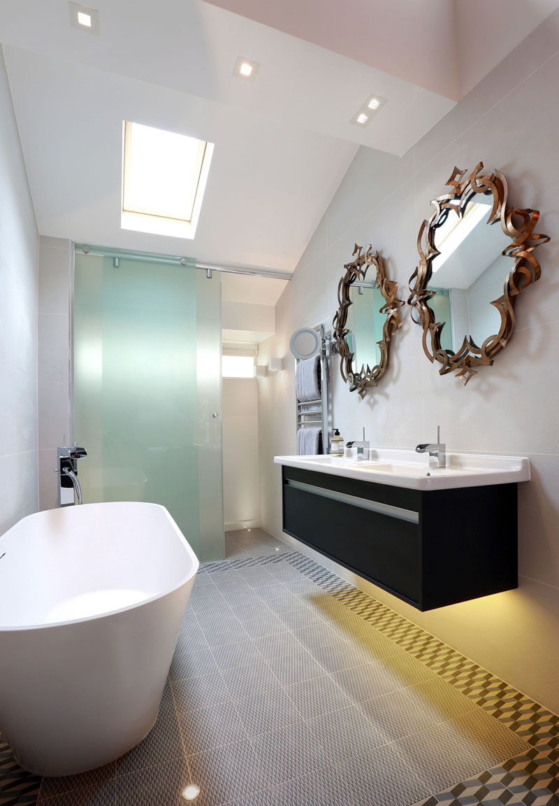 5 Bathroom Mirror Ideas For A Double Vanity // Unique and artistic mirrors can double as both functional and creative design elements in your bathroom.