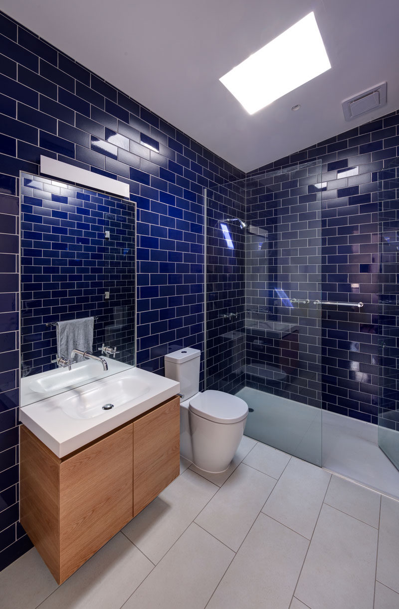Bathroom Design Idea - Mix and Match Glossy And Matte Tiles